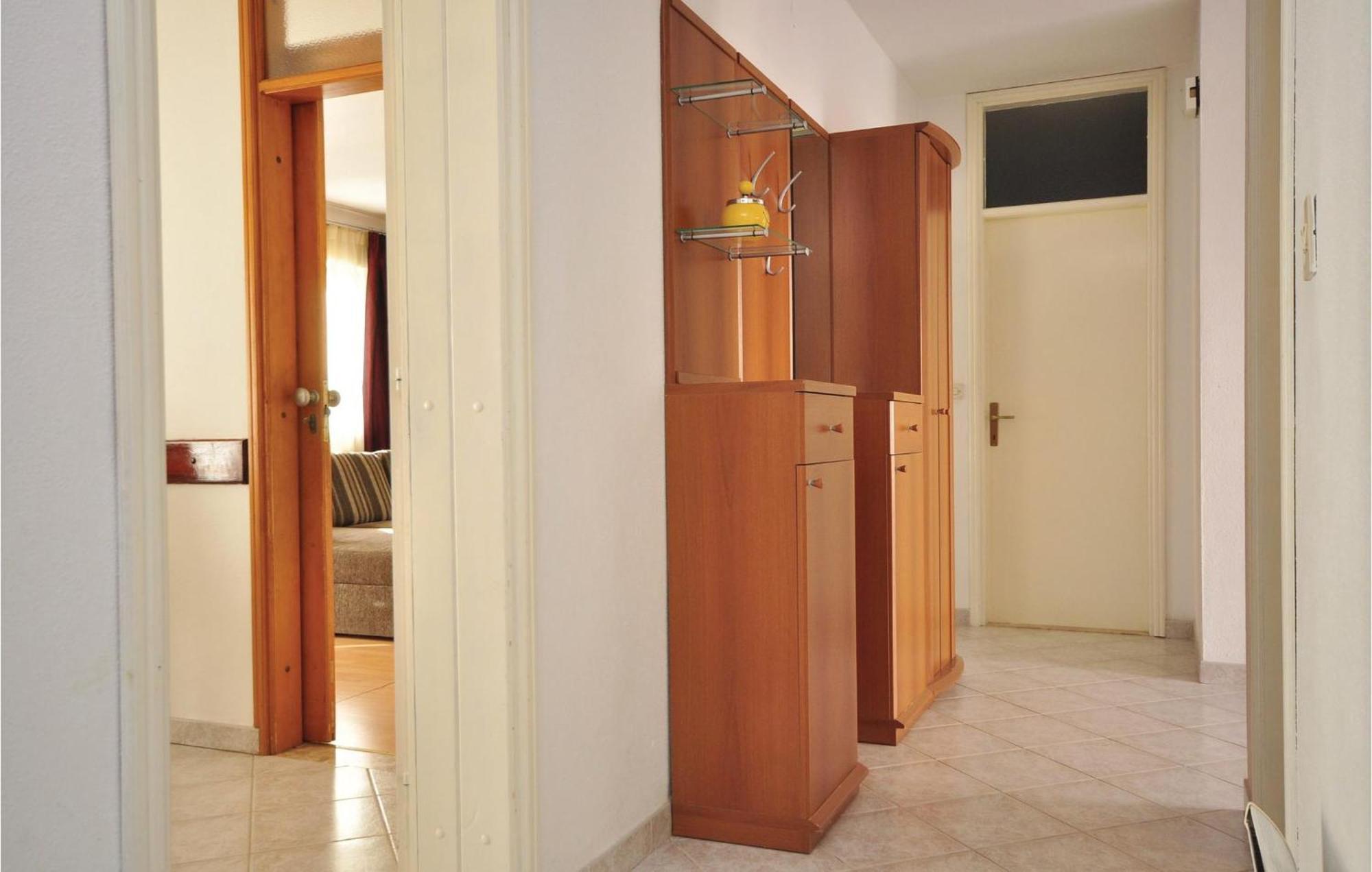 3 Bedroom Awesome Apartment In Pucisca Exterior photo